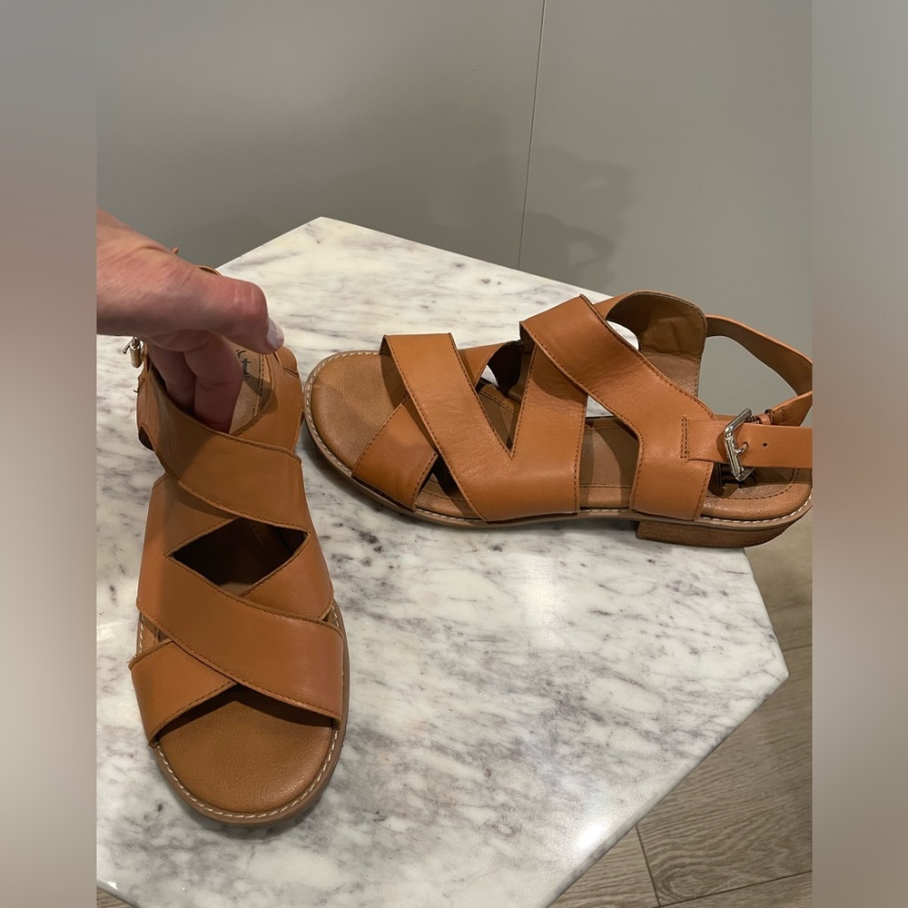 Sold-Sofft leather shoes, size 8.
